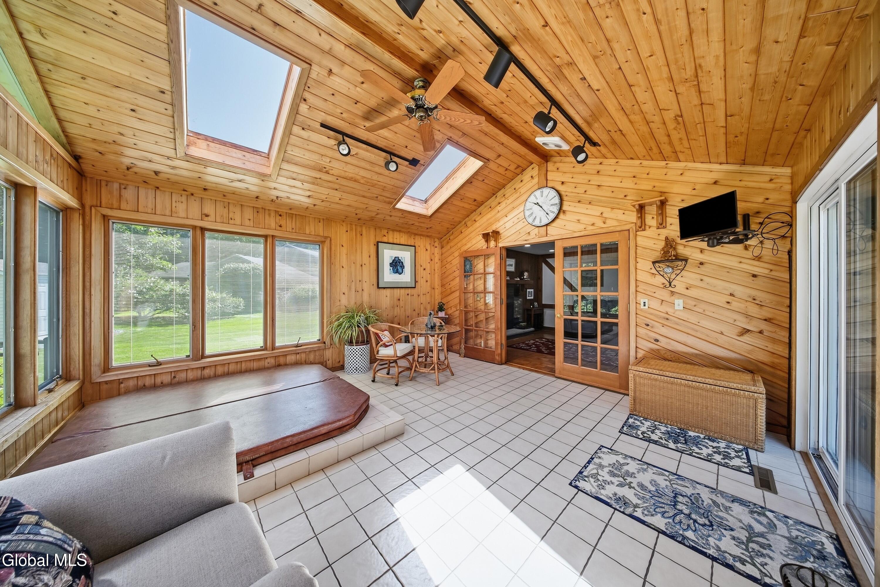 4008 Luigi Court Schenectady NY 12303