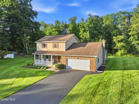 4008 Luigi Court Schenectady NY 12303