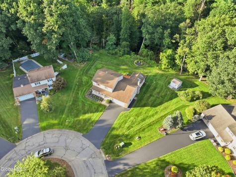 4008 Luigi Court Schenectady NY 12303