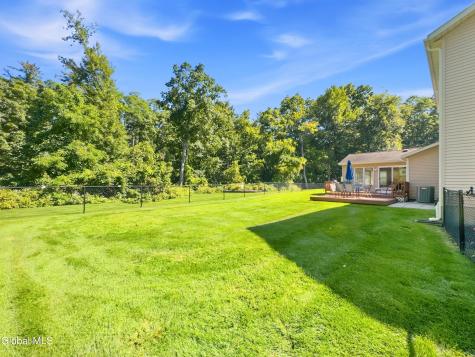 4008 Luigi Court Schenectady NY 12303