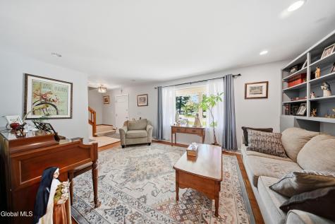 4008 Luigi Court Schenectady NY 12303