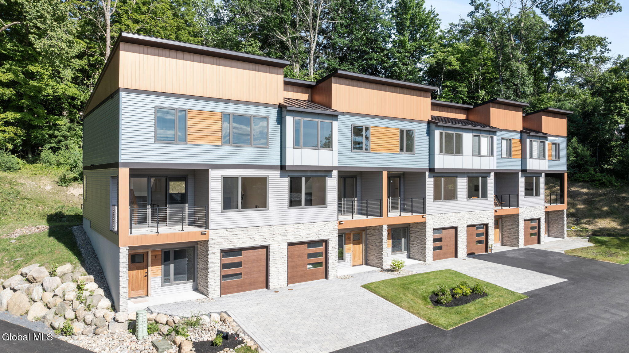 11 Footpath Way Lake George NY 12845