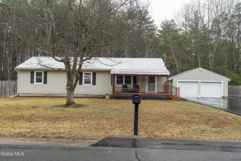 18 Pinewood Road Queensbury NY 12804