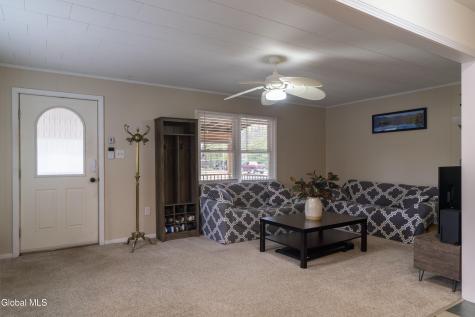 18 Pinewood Road Queensbury NY 12804