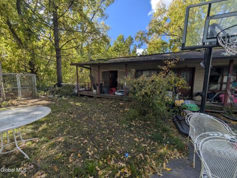 203 River Street Middleburgh NY 12122