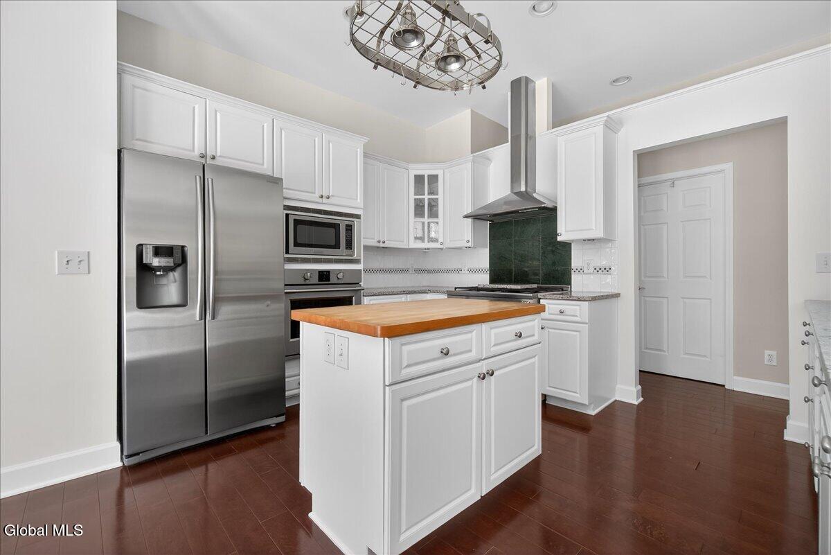 19 Highview Way Mechanicville NY 12118