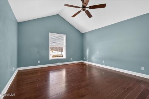 19 Highview Way Mechanicville NY 12118