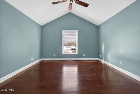 19 Highview Way Mechanicville NY 12118