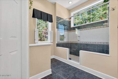 19 Highview Way Mechanicville NY 12118