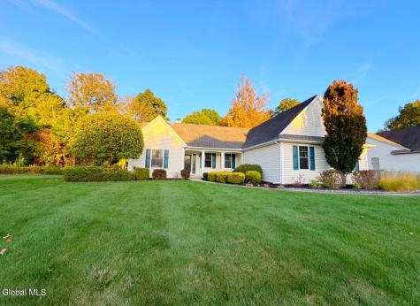 19 Highview Way Mechanicville NY 12118