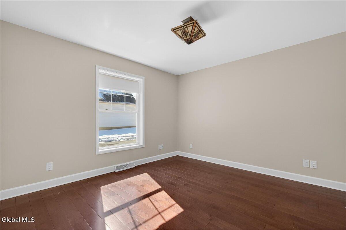 19 Highview Way Mechanicville NY 12118