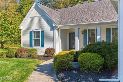 19 Highview Way Mechanicville NY 12118