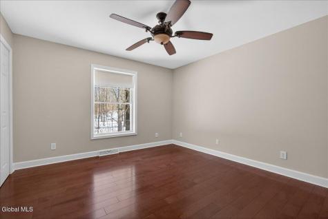 19 Highview Way Mechanicville NY 12118
