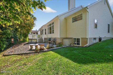 19 Highview Way Mechanicville NY 12118