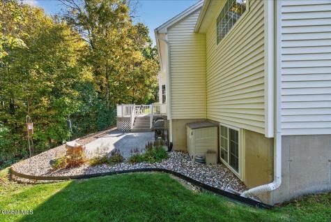 19 Highview Way Mechanicville NY 12118