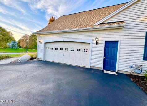19 Highview Way Mechanicville NY 12118