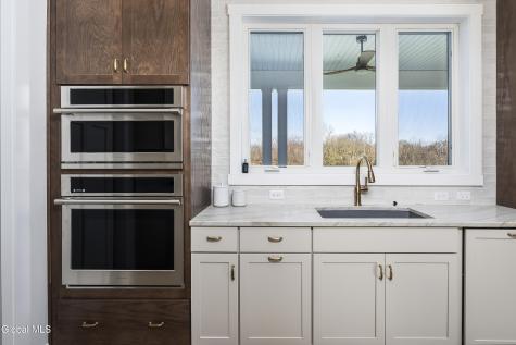 811 Walden's Pond Road Guilderland NY 12203