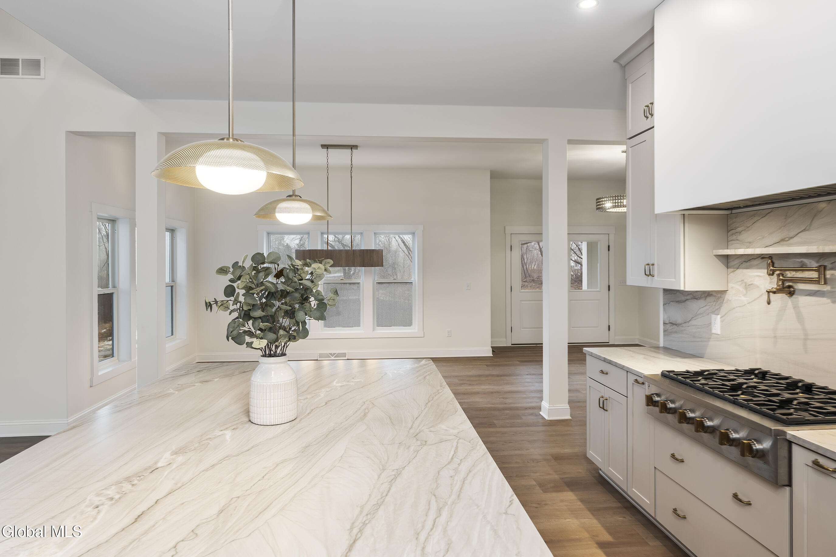 811 Walden's Pond Road Guilderland NY 12203