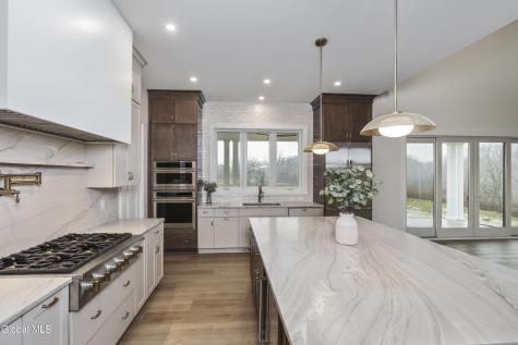 811 Walden's Pond Road Guilderland NY 12203