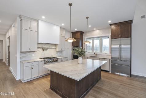 811 Walden's Pond Road Guilderland NY 12203