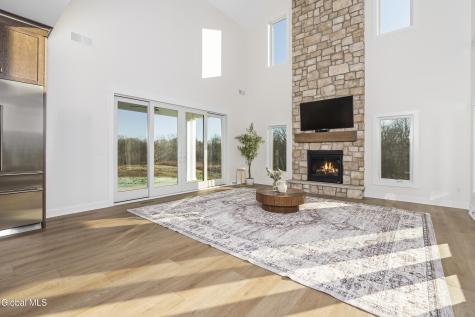 811 Walden's Pond Road Guilderland NY 12203