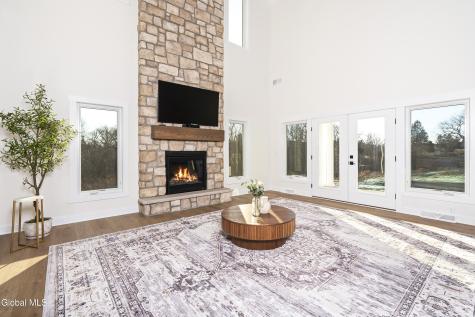 811 Walden's Pond Road Guilderland NY 12203