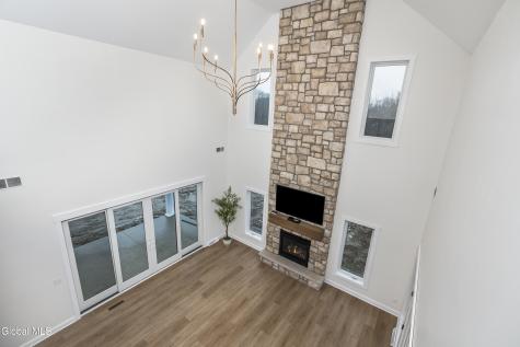 811 Walden's Pond Road Guilderland NY 12203