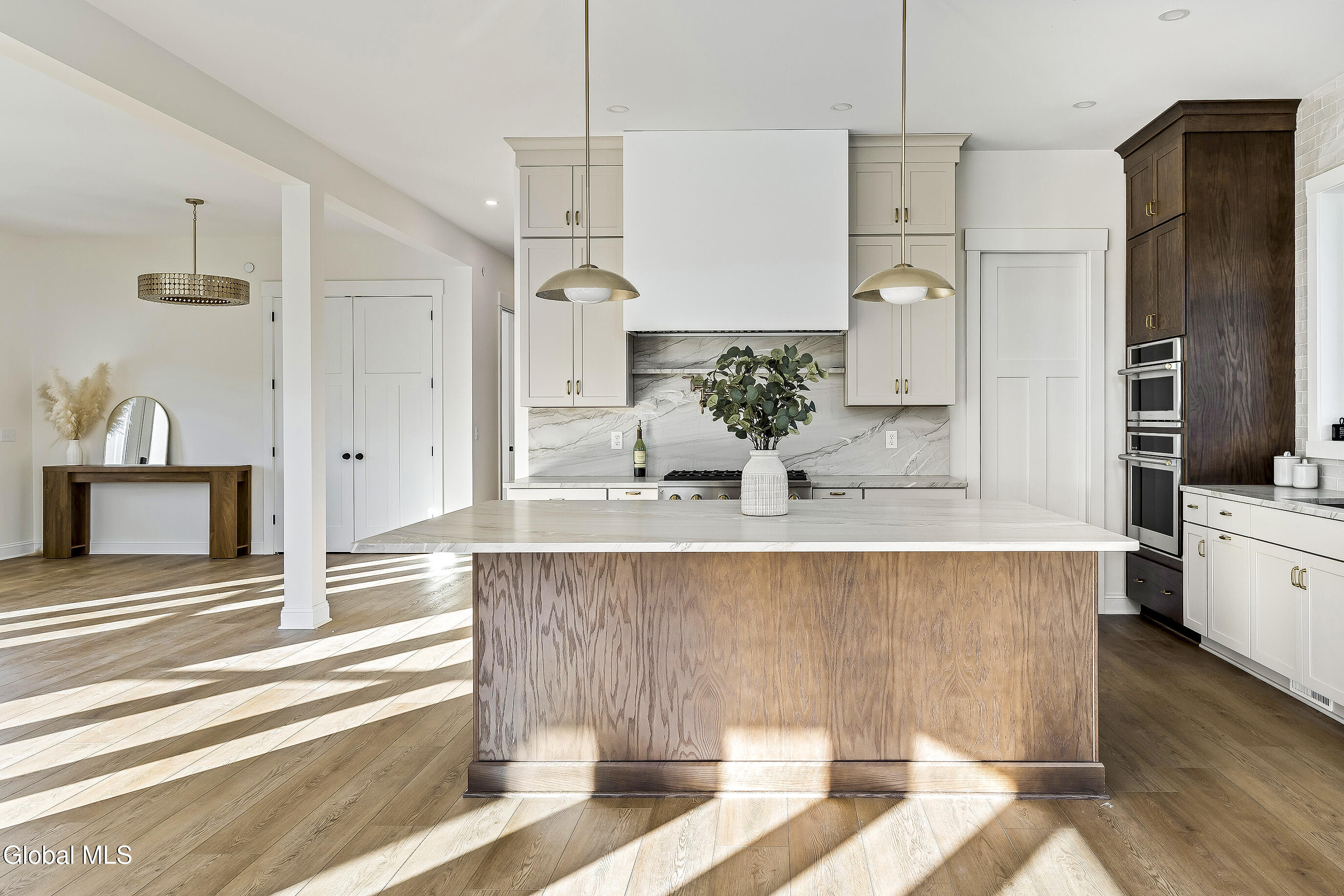 811 Walden's Pond Road Guilderland NY 12203