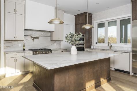 811 Walden's Pond Road Guilderland NY 12203