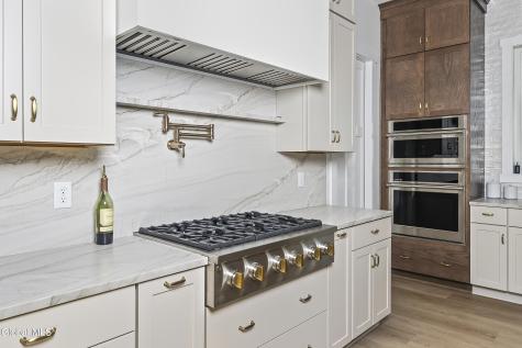 811 Walden's Pond Road Guilderland NY 12203