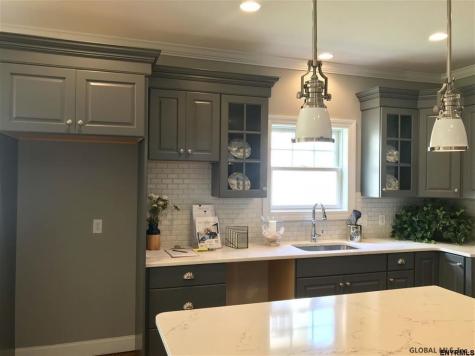 25 Harbor Lane Cohoes NY 12047