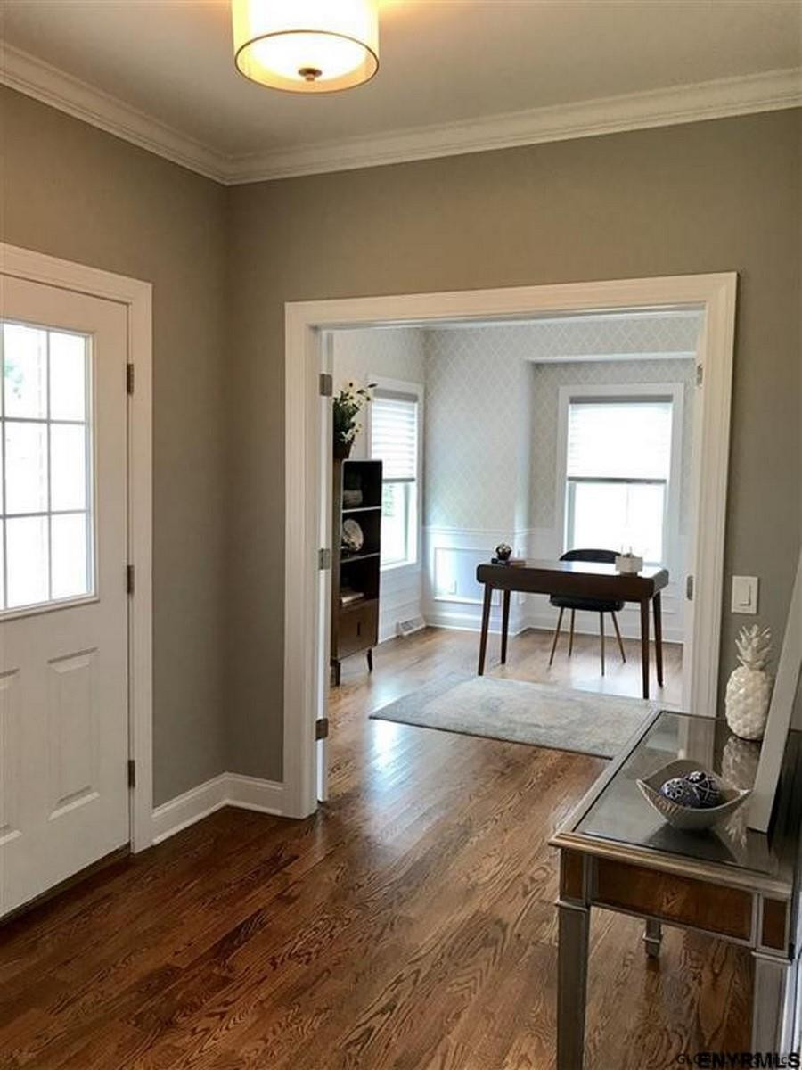 25 Harbor Lane Cohoes NY 12047