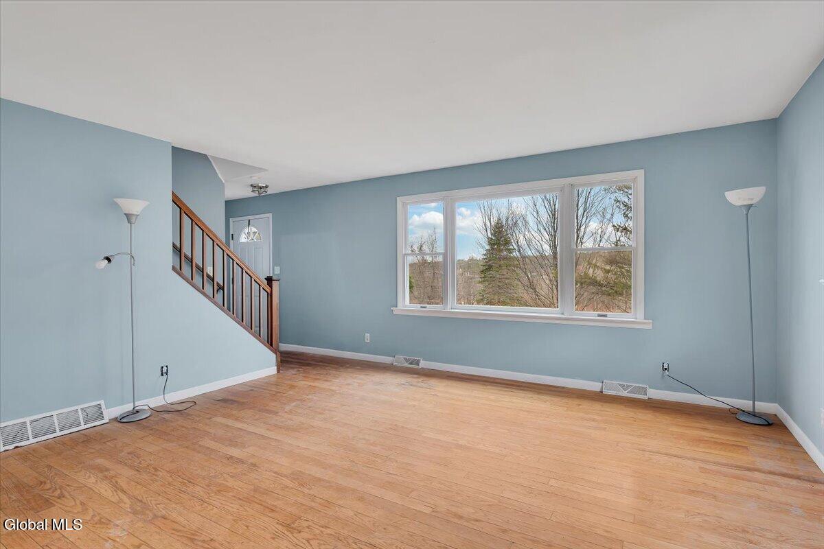 886 Ny-146 Delanson NY 12053