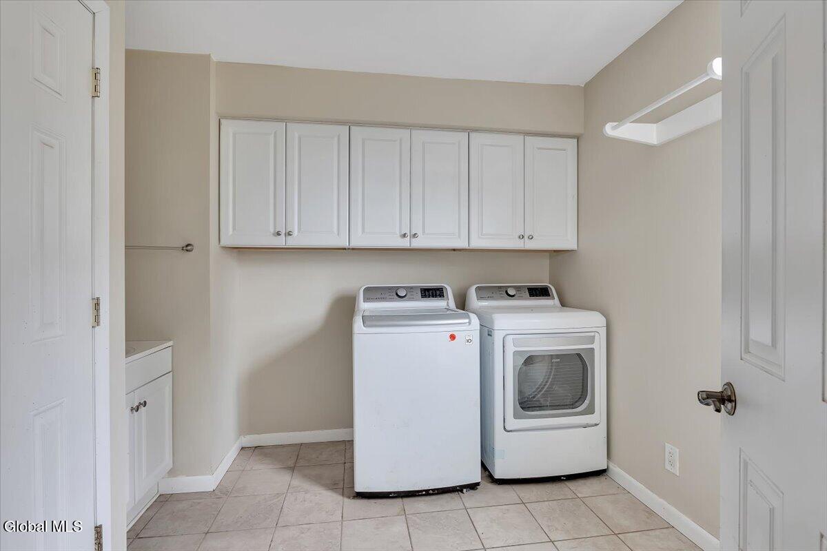 886 Ny-146 Delanson NY 12053