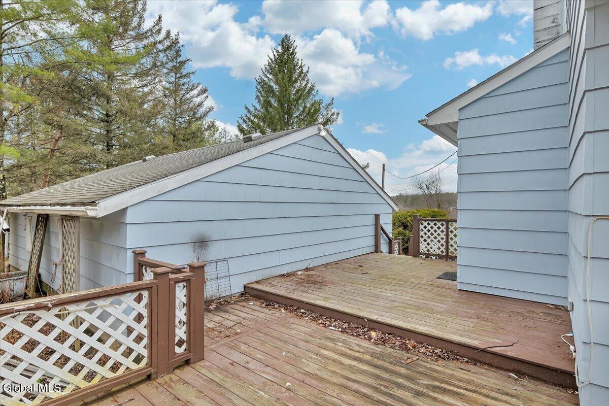886 Ny-146 Delanson NY 12053
