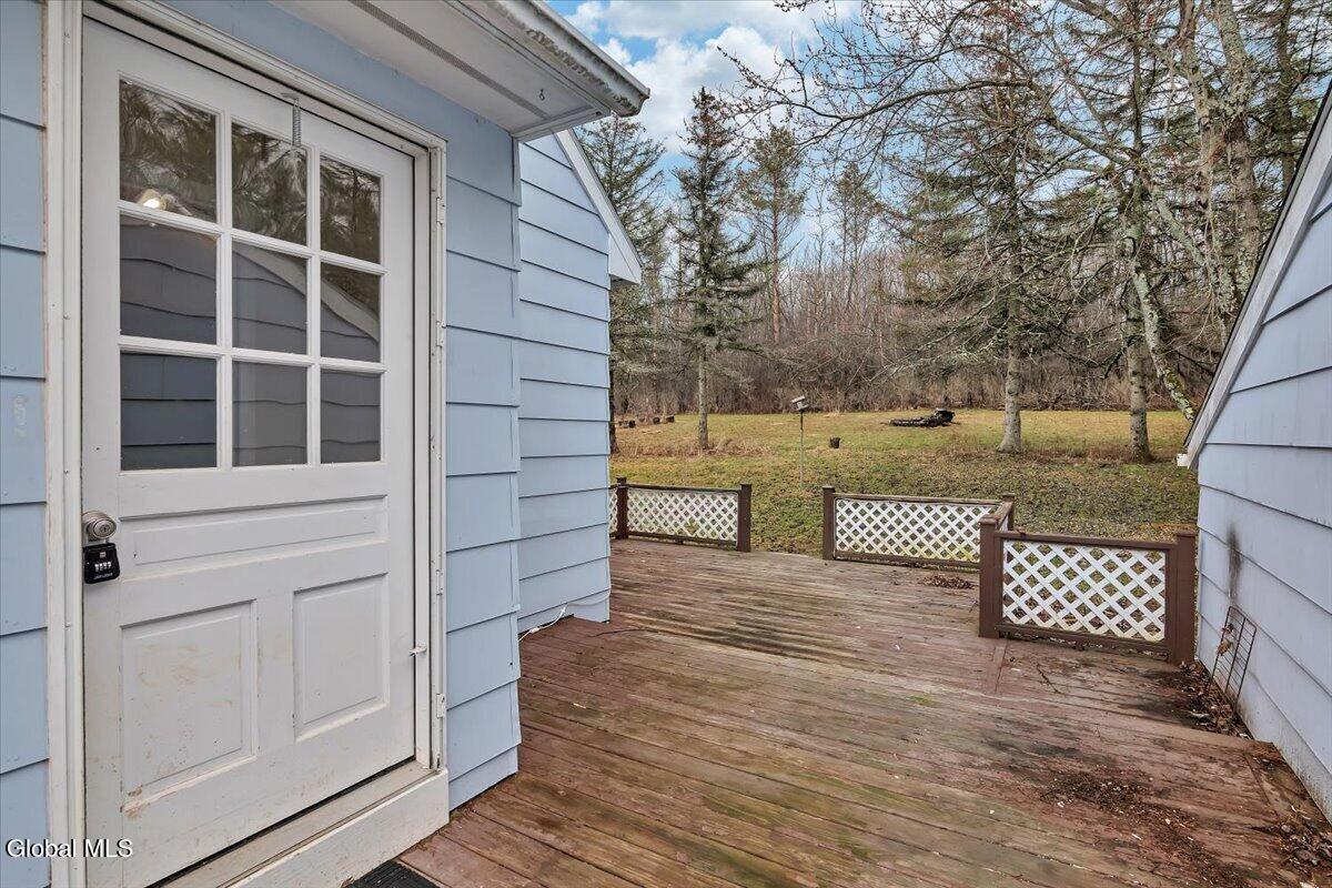 886 Ny-146 Delanson NY 12053