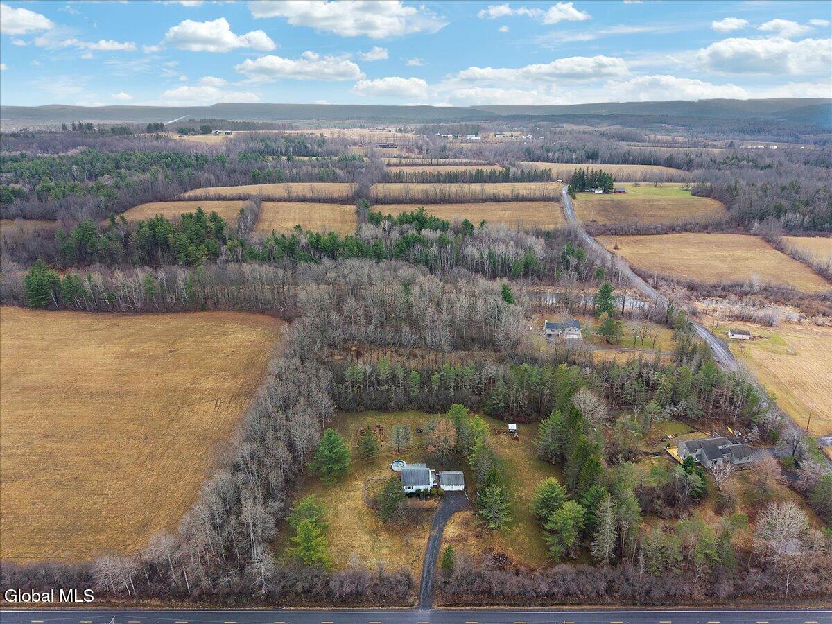 886 Ny-146 Delanson NY 12053