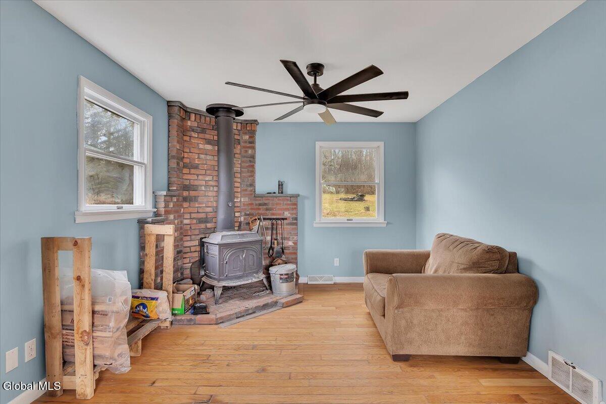 886 Ny-146 Delanson NY 12053