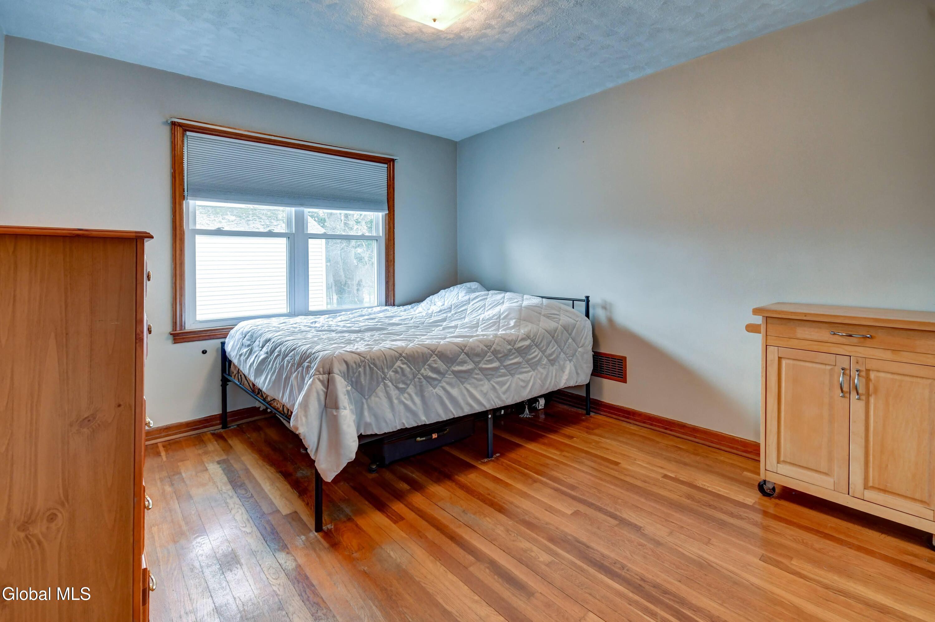1017 Theodore Road Schenectady NY 12303
