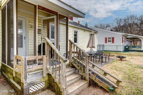 1017 Theodore Road Schenectady NY 12303