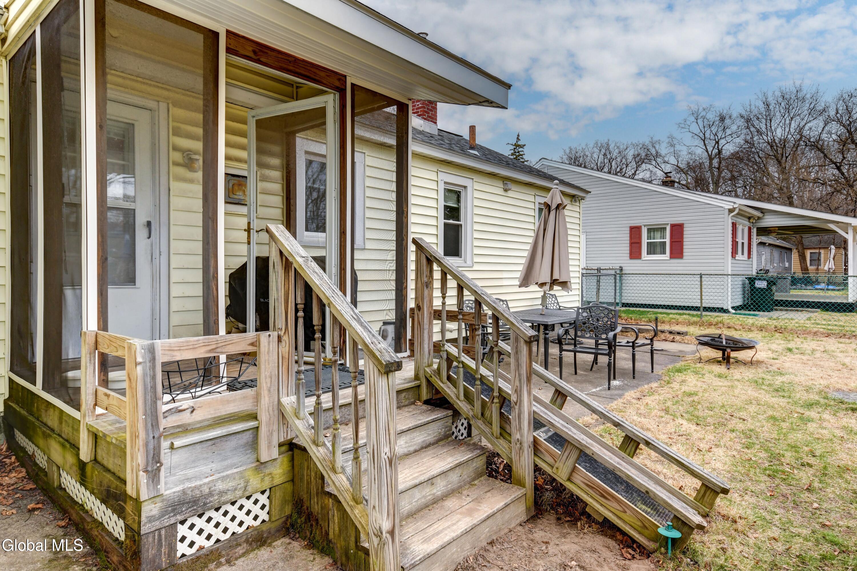 1017 Theodore Road Schenectady NY 12303