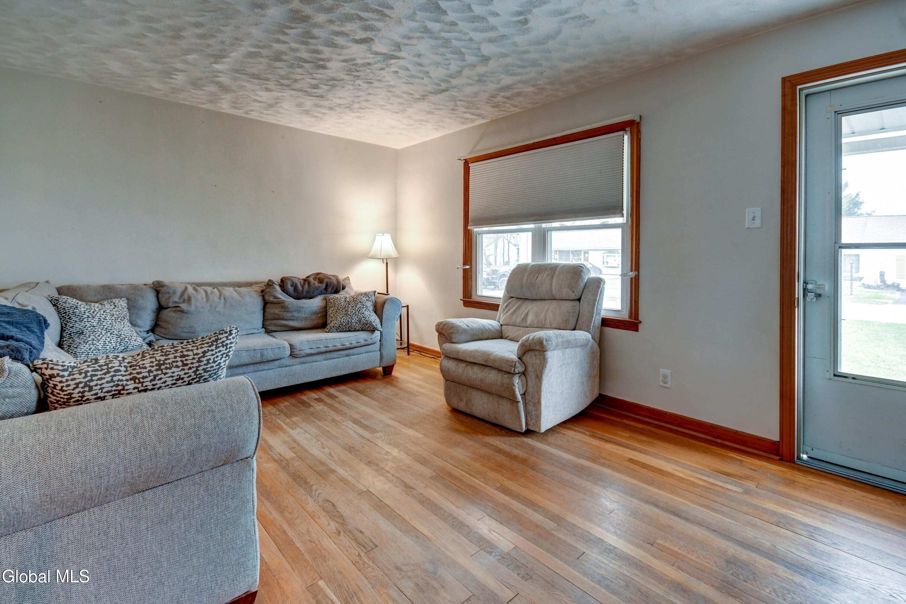 1017 Theodore Road Schenectady NY 12303
