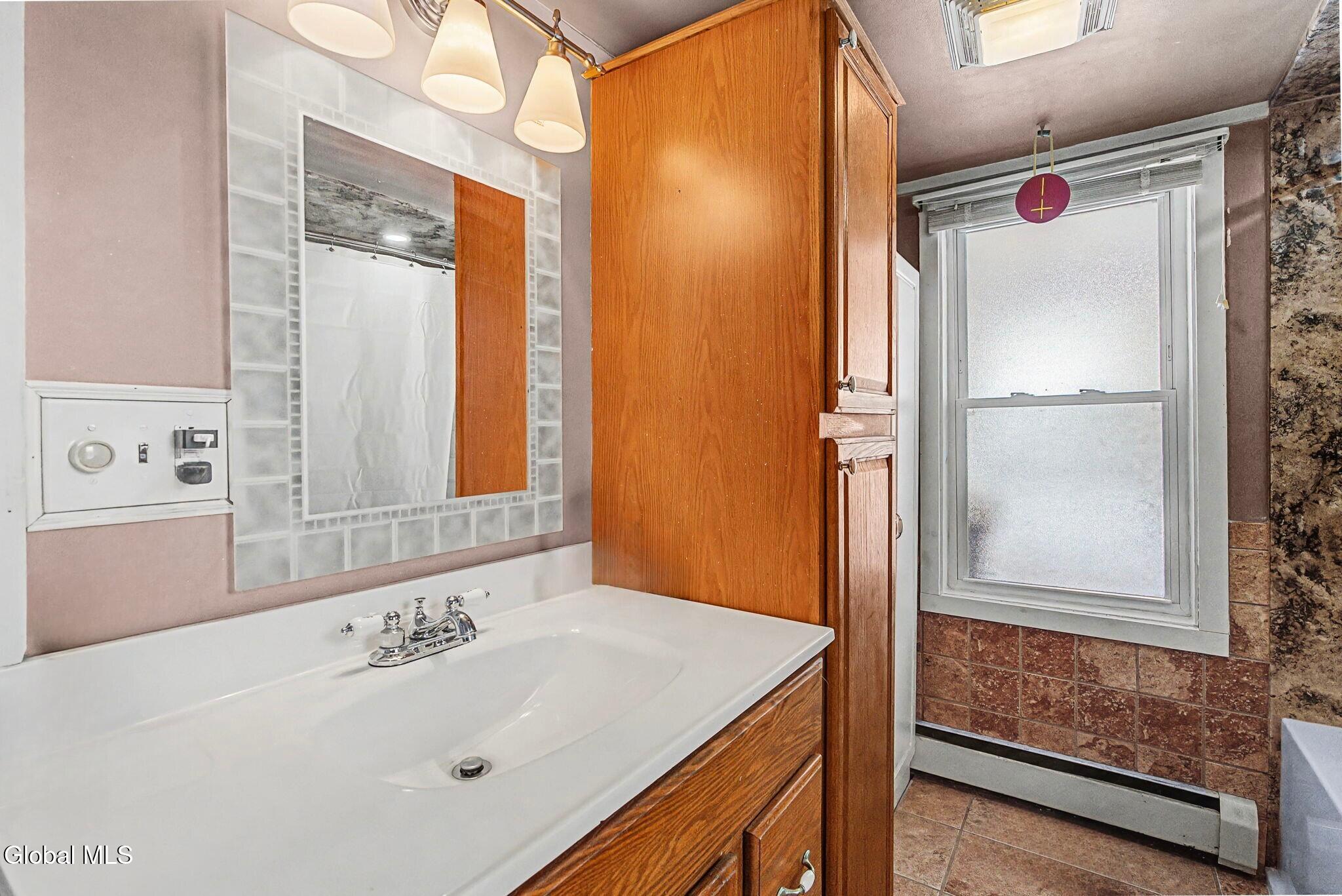 937 6th Street Rensselaer NY 12144
