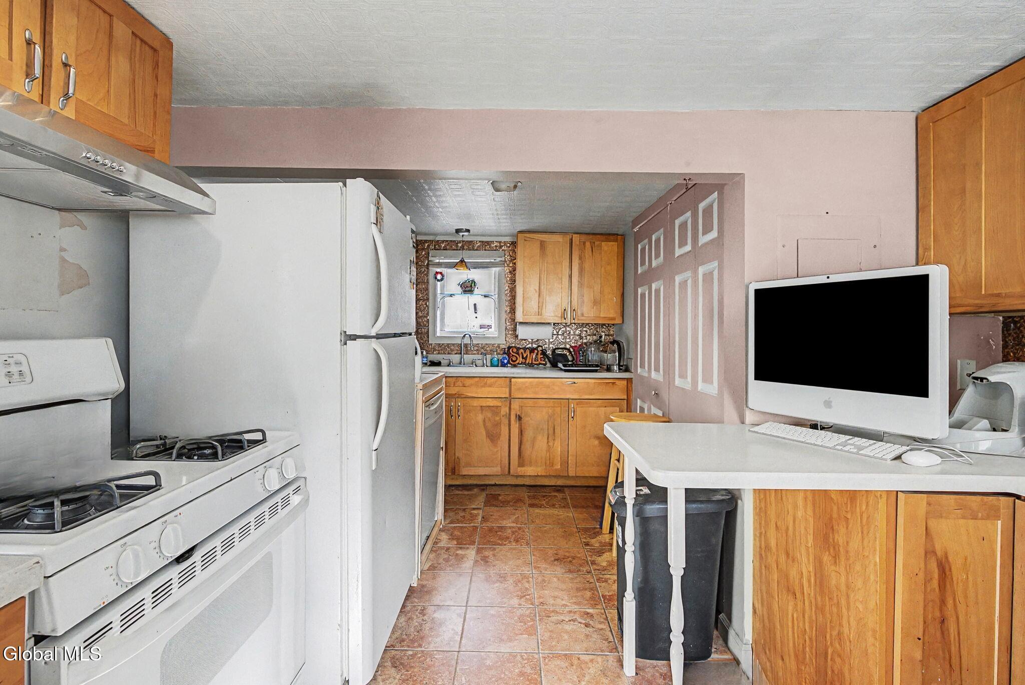 937 6th Street Rensselaer NY 12144