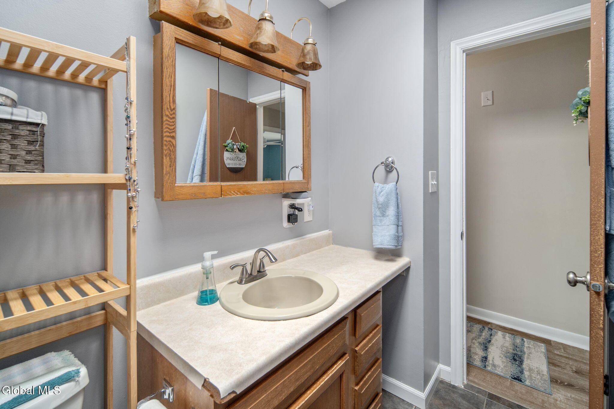 32 Scully Avenue Latham NY 12110