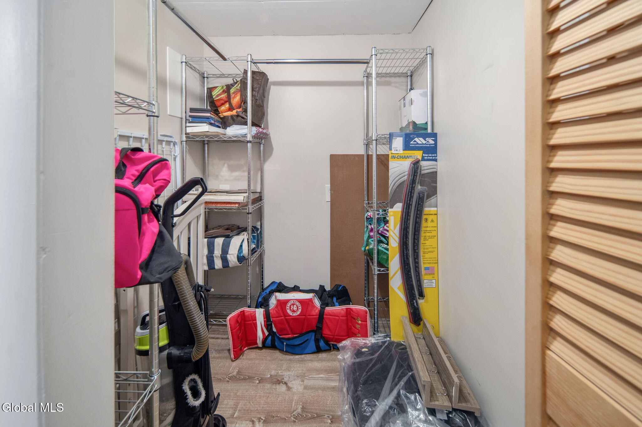 32 Scully Avenue Latham NY 12110
