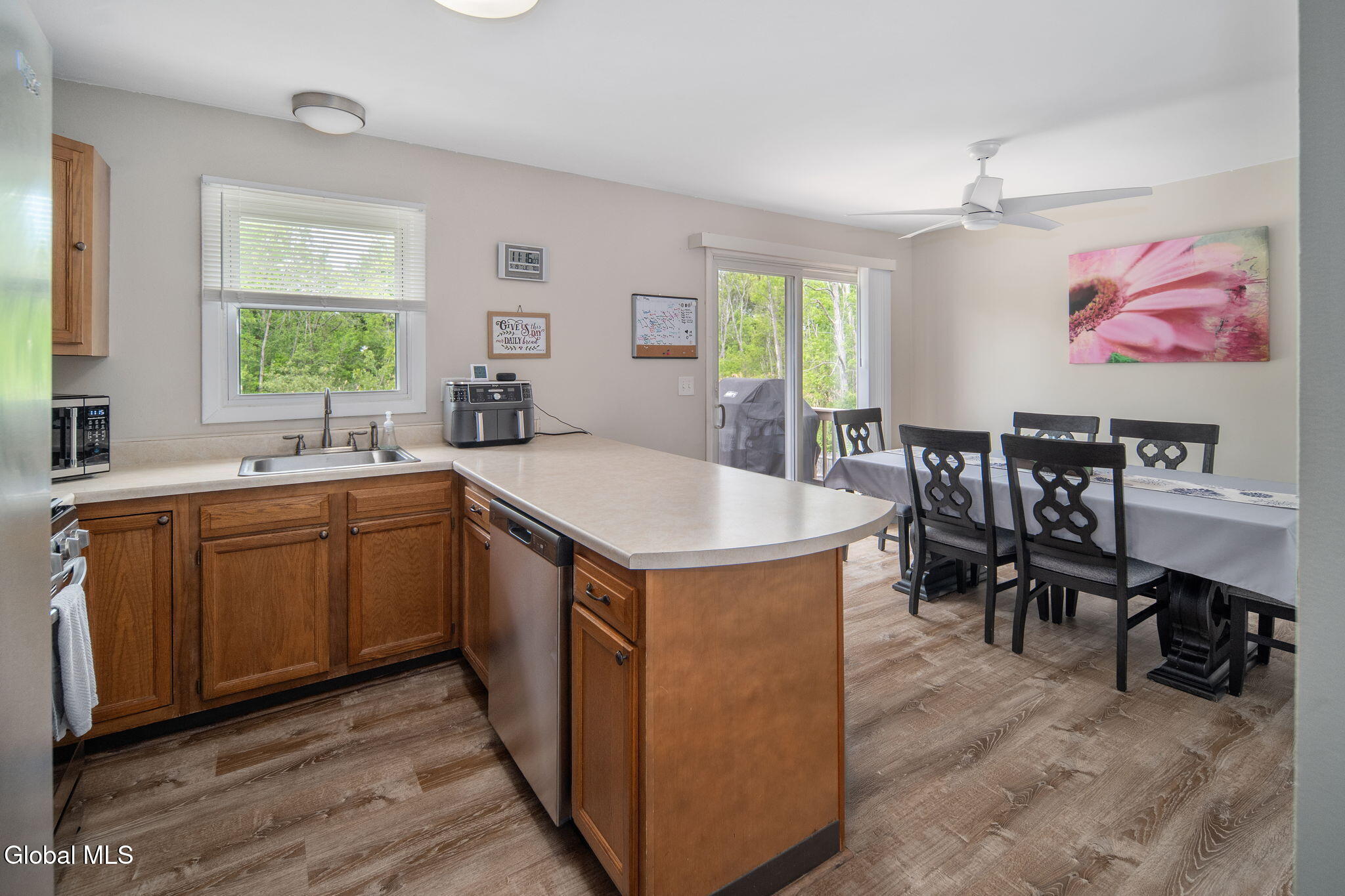 32 Scully Avenue Latham NY 12110