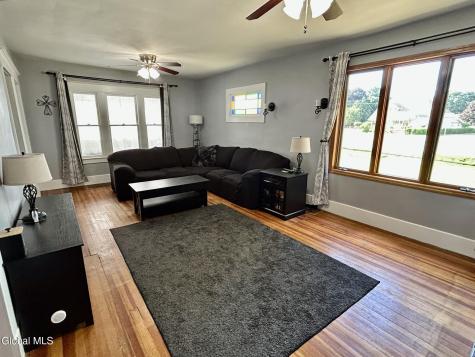 3202 Delmar Avenue Schenectady NY 12306