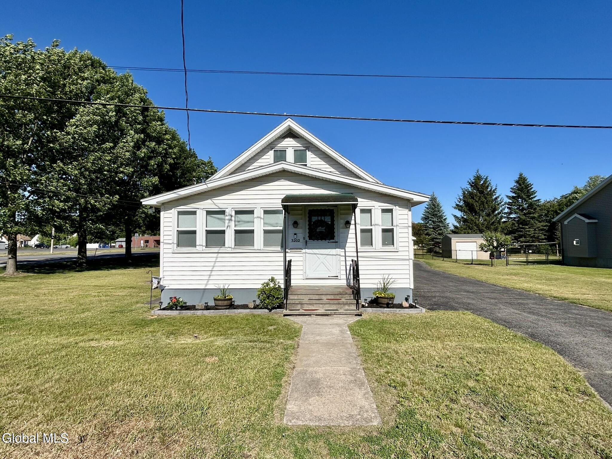 3202 Delmar Avenue Schenectady NY 12306