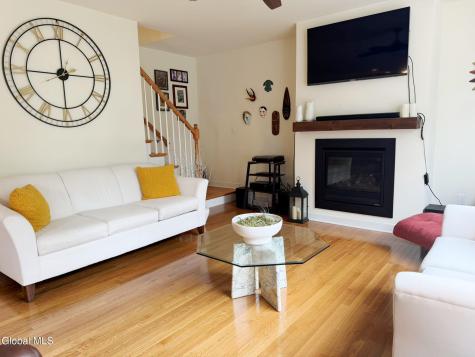 905 Ridgeview Circle Castleton On Hudson NY 12033